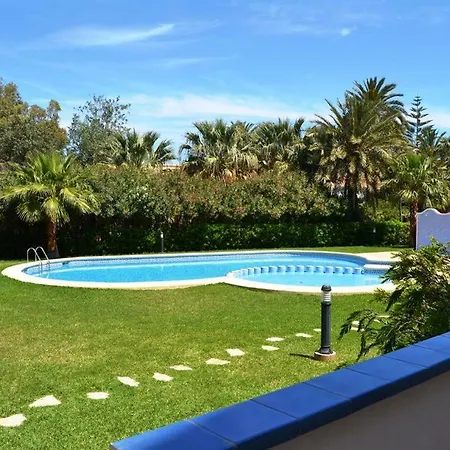 Olas Pili Locdenia דירה *