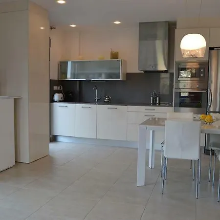 Olas Pili Locdenia * Dénia